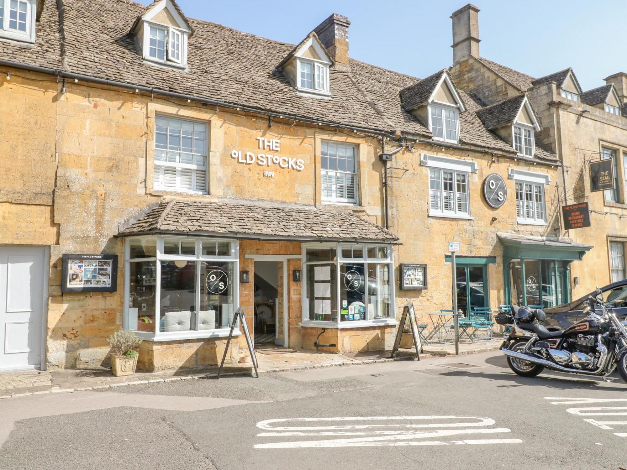 The Apartment Stow-On-The-Wold ภายนอก รูปภาพ